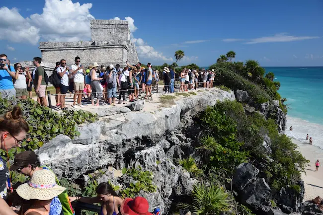 What Time is it in Tulum Mexico? Time Traveler’s Guide