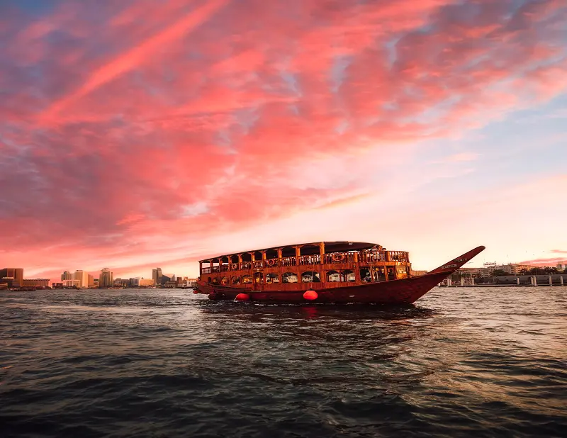 Dhow cruises with underwater views